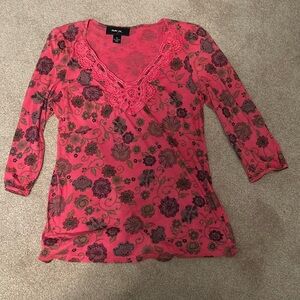 Style & Co. retro with lace details - 3/4 length sleeves. 70’s like top!